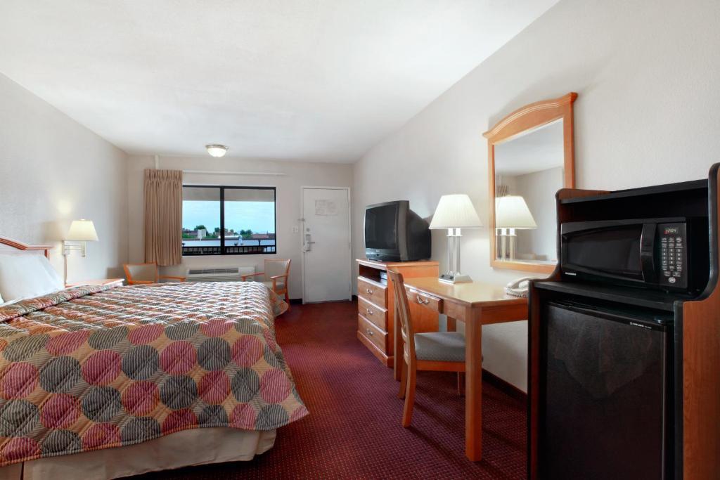 Super 8 By Wyndham Tempe/Asu/Airport Hotell Rom bilde